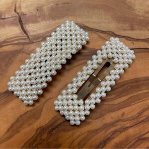 Chic Pearl Embellished Hair Clips